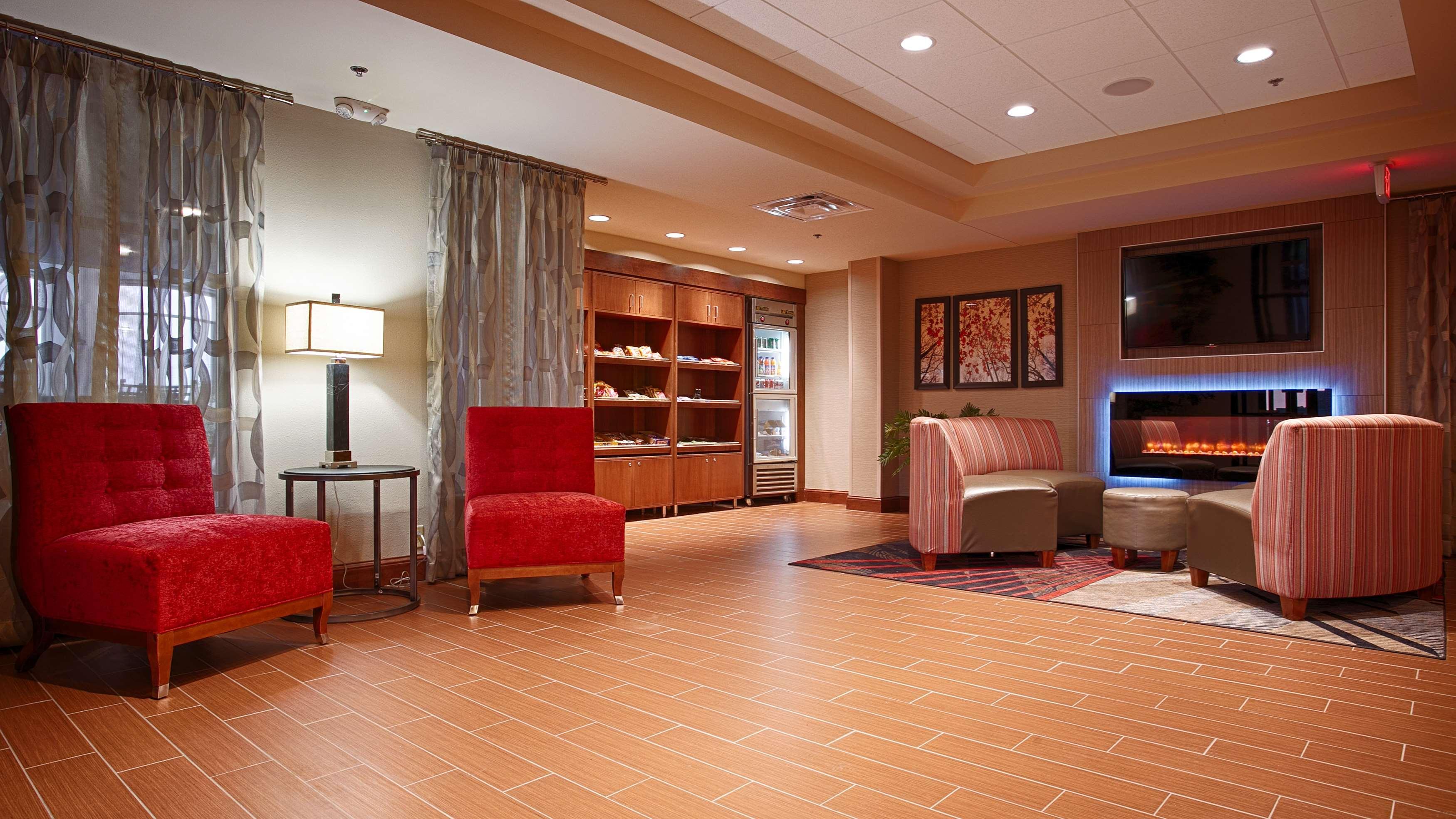 Best Western Plus Willmar Экстерьер фото